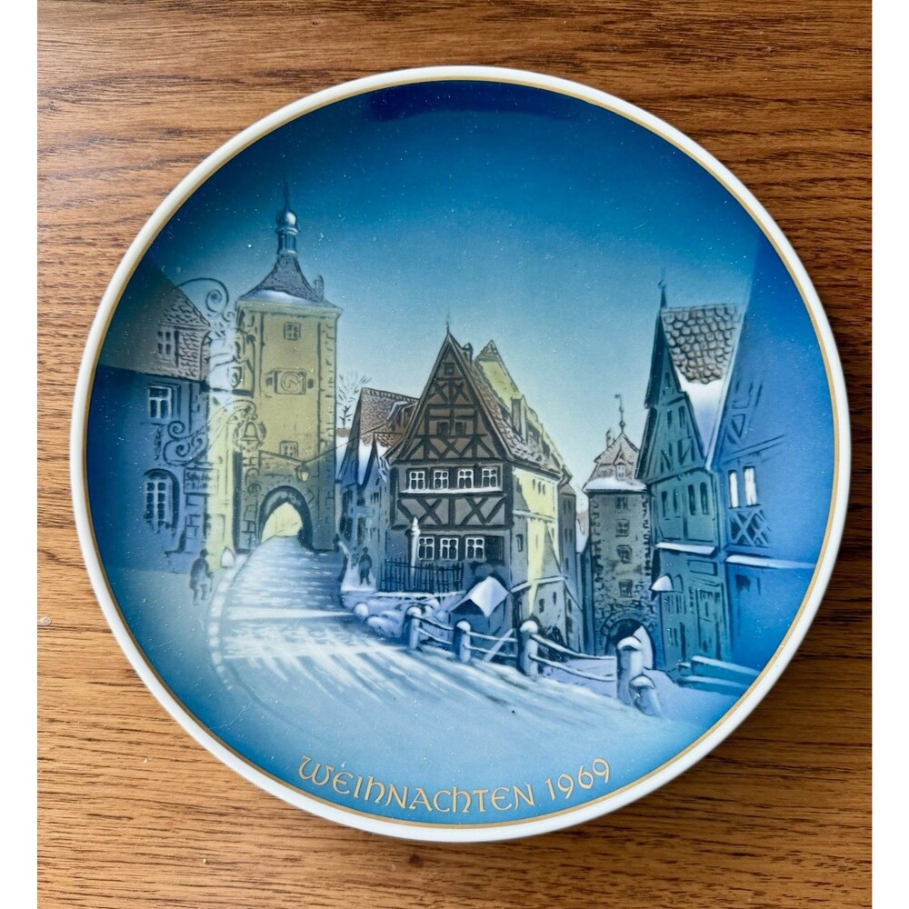 Rosenthal Weihnachten 1969 Christmas Hand Painted Porcelain Plate Rothenburg